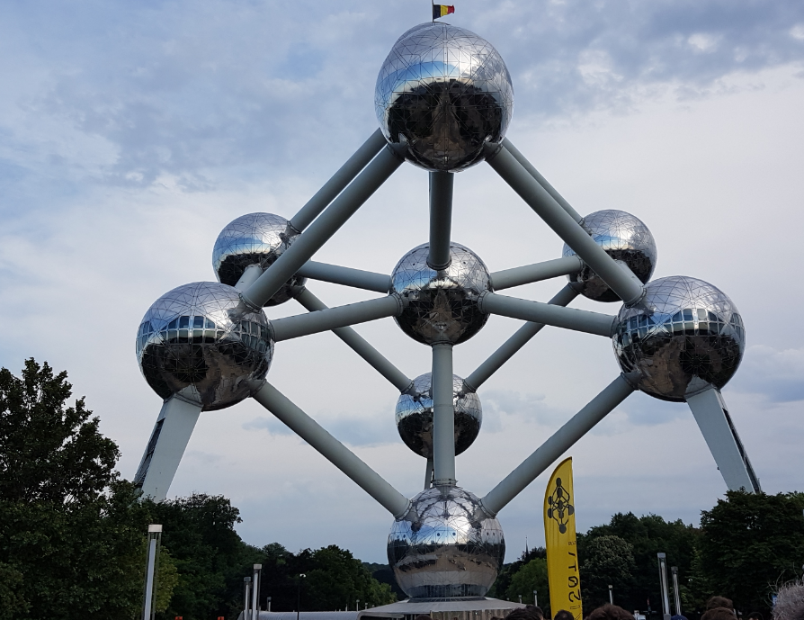 Beeindruckende Kulisse für das Conference Dinner der useR!2017: Das Atomium.