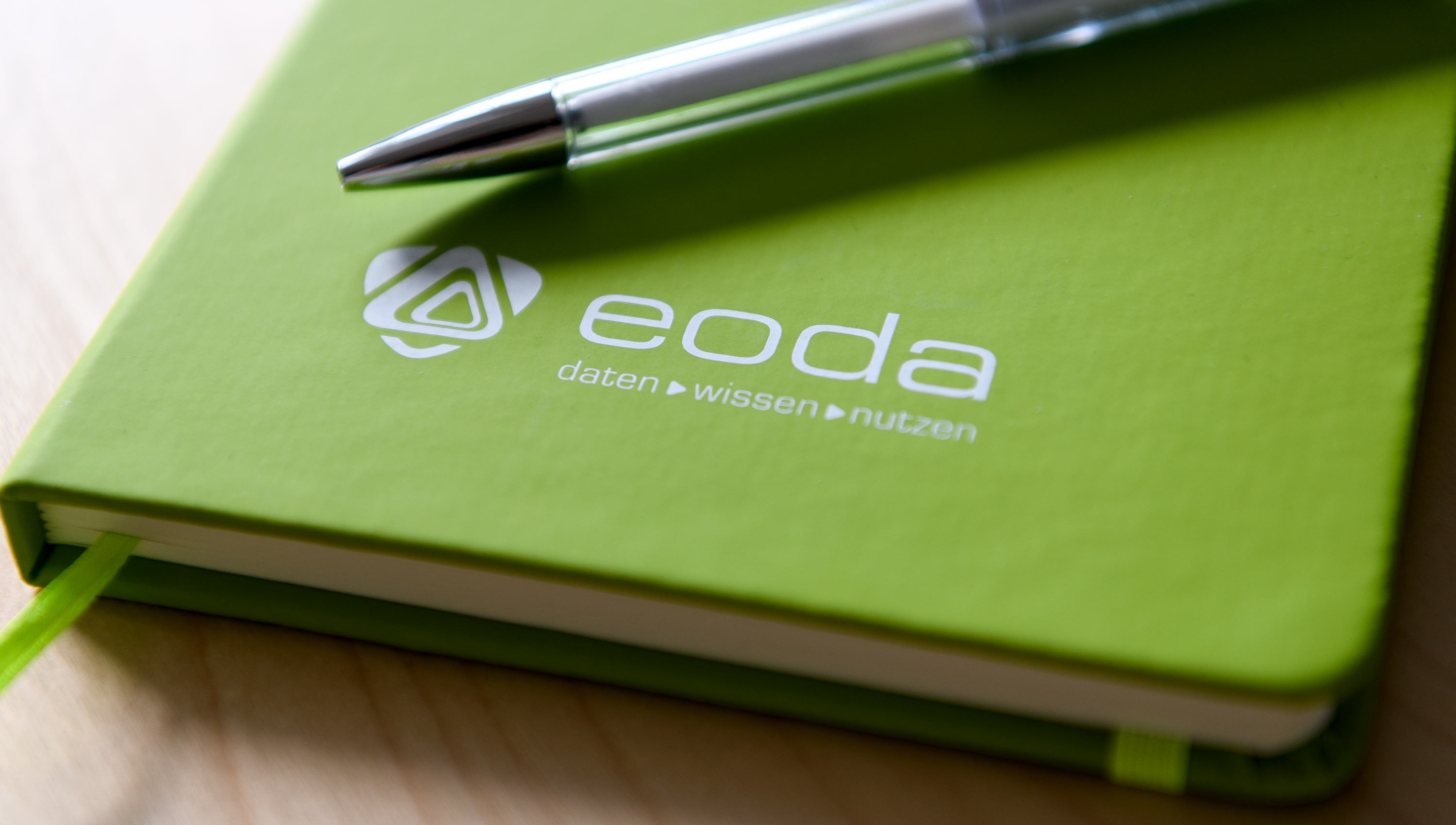 eoda Logo auf Notizbuch