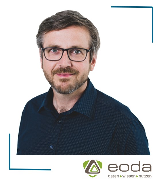 Portraitbild von Oliver Bracht mit Logo von eoda